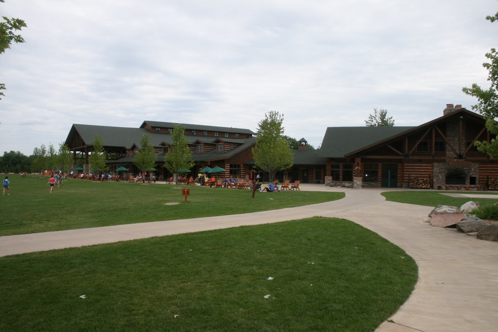 Livin' Life Timber Wolf Lake YL Camp