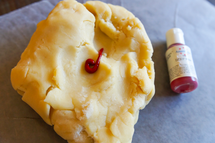how to tint cookie dough