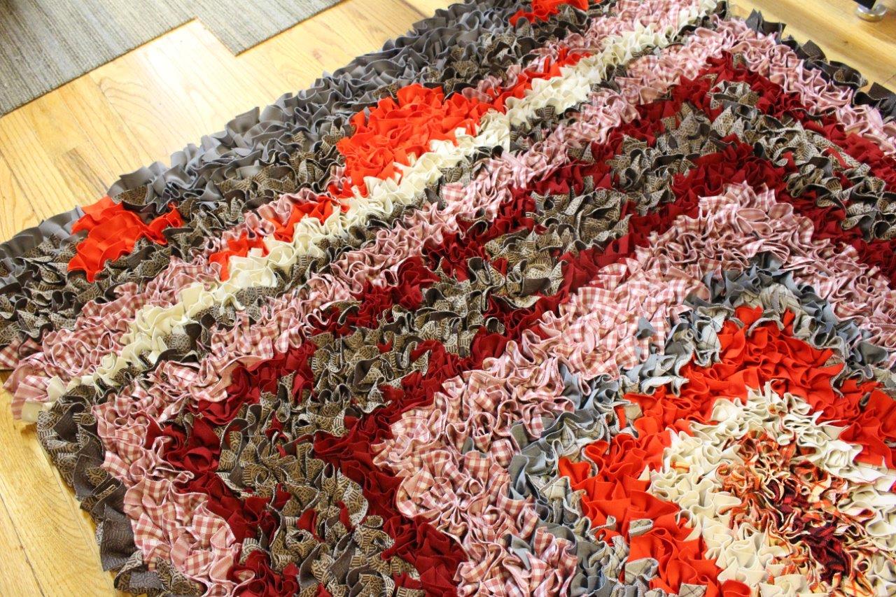 Sarah Lynn's Mitered Corner RagShag Rug, Finished