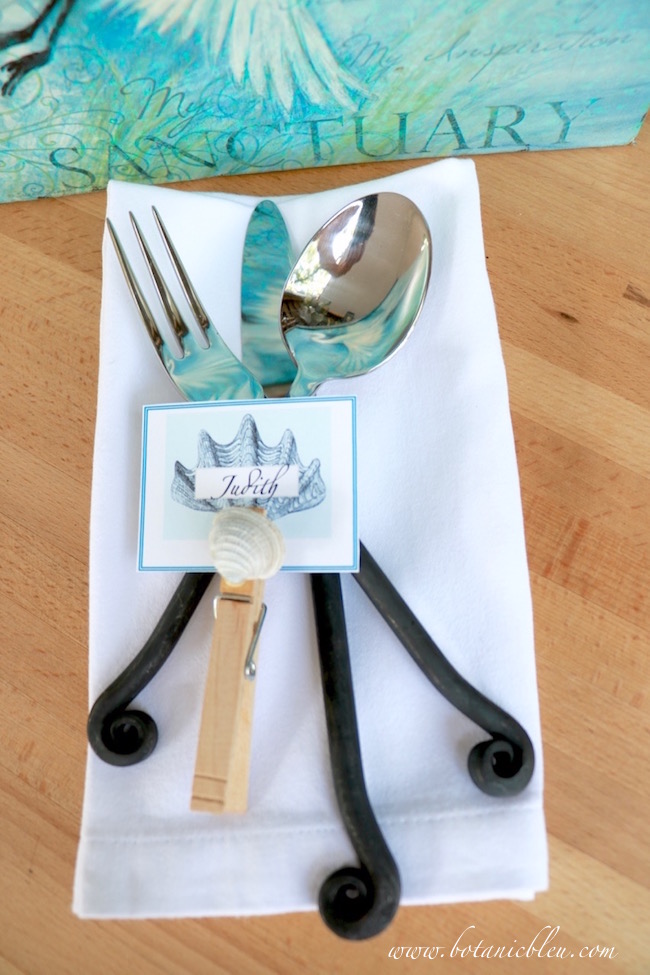 diy-shell-clothespin-holds-place-card