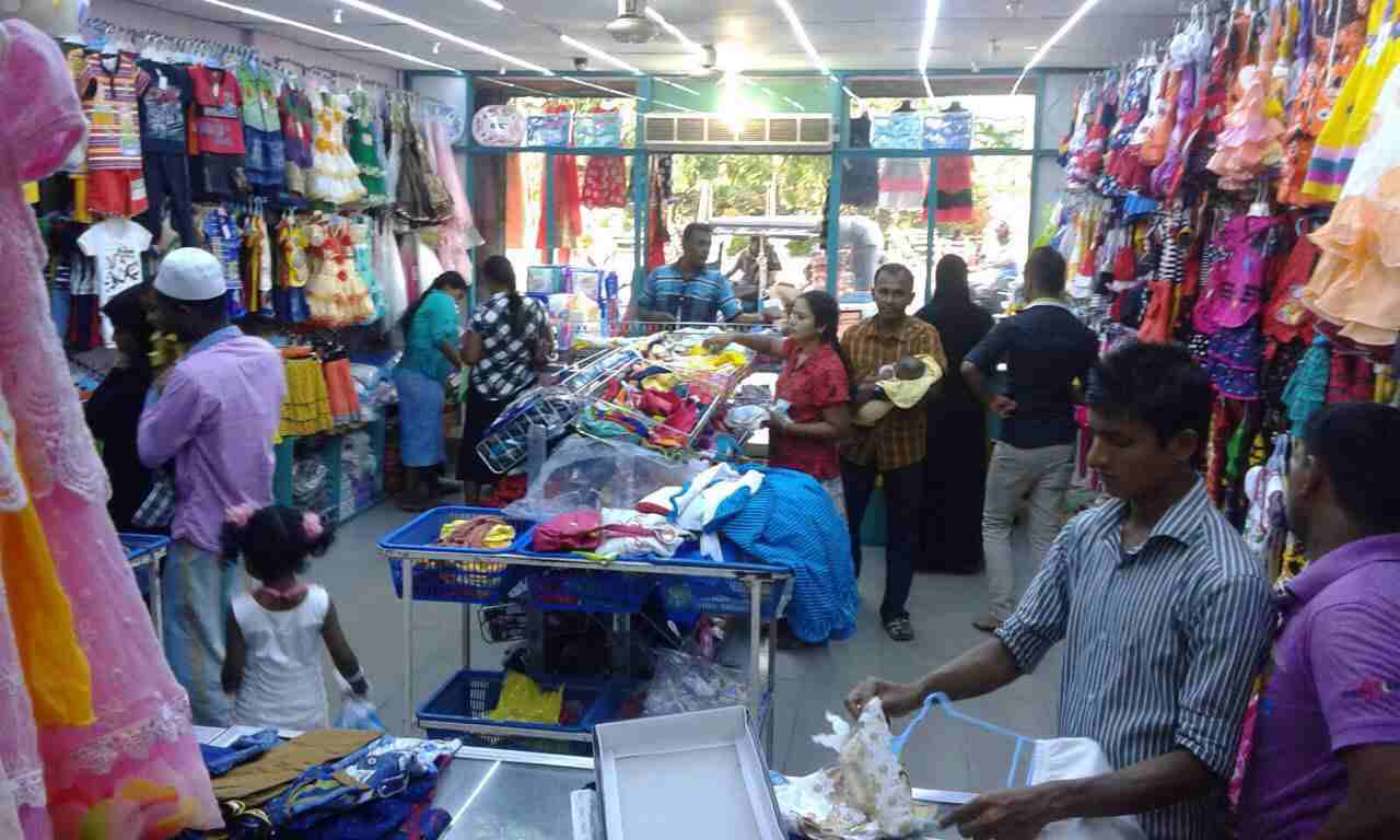 Ceylon Muslim கிழக்கு மாகாணத்தில் பெருநாள் வியாபாரம் சூடுபிடித்தது.