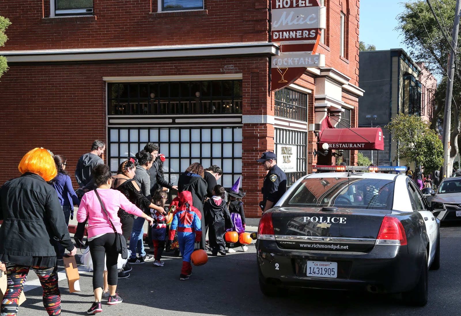 The Point Halloween Parade around The Point