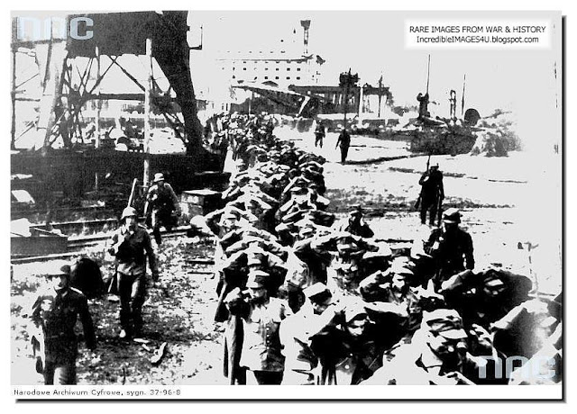 World War 2 History: 1939 Battle of Westerplatte Polands