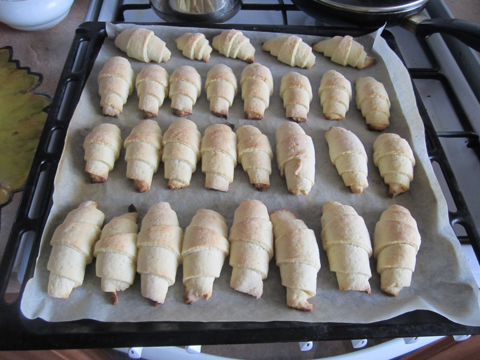 Песочные трубочки с ревенем и корицей