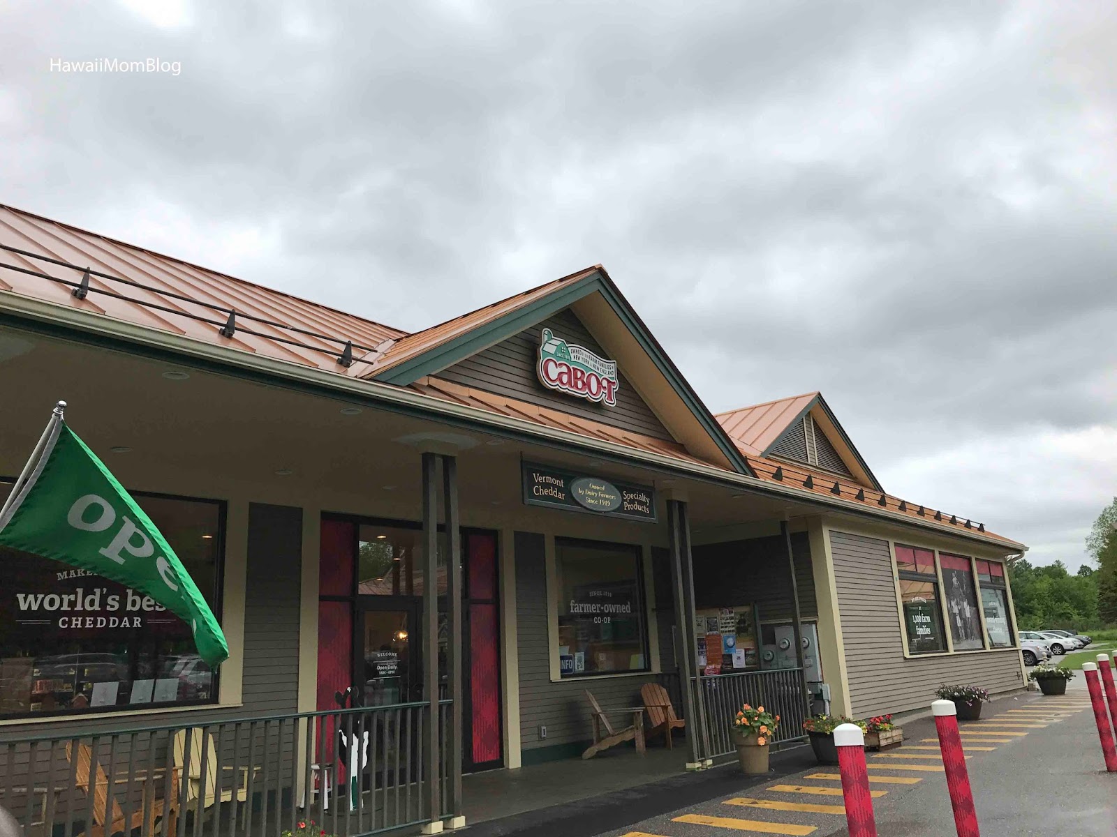 Hawaii Mom Blog Visit Vermont Cabot Farmers' Store