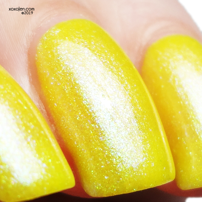 xoxoJen's swatch of Rogue Lacquer Lemon scented life