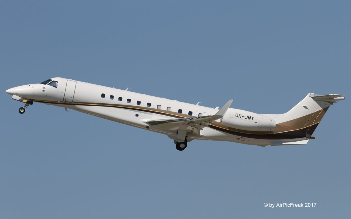 World of Aircraft Pictures ABS Jets Embraer ERJ135BJ Legacy 600 OK JNT