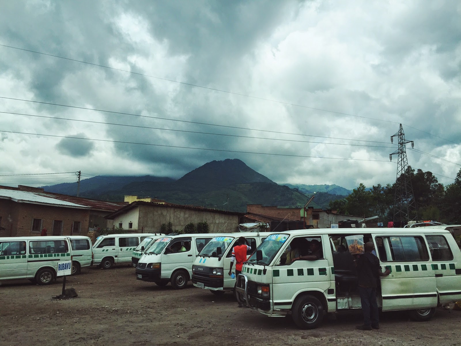 lake kivu rwanda taxis