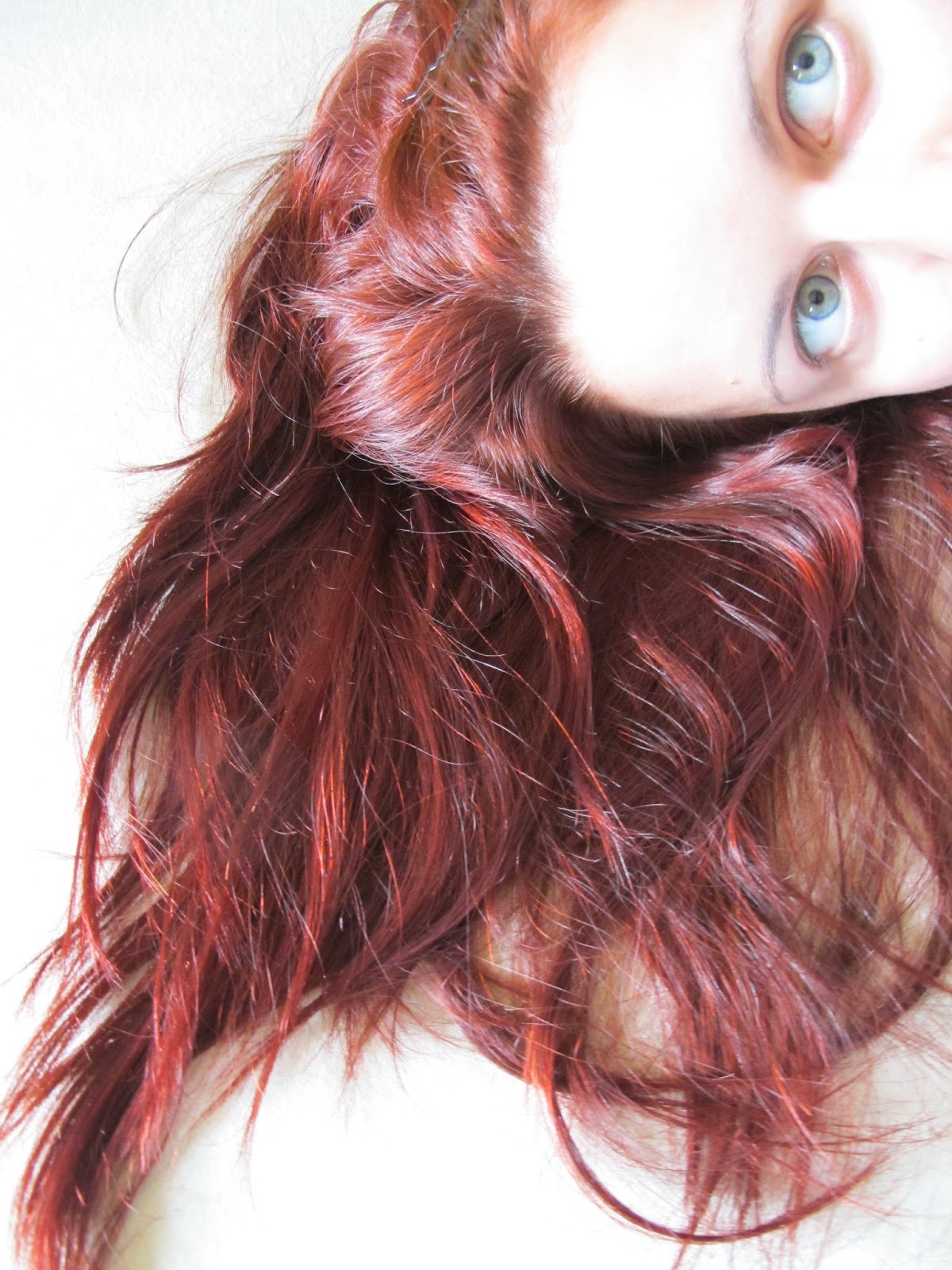 Jak udržet červenou barvu na vlasech?