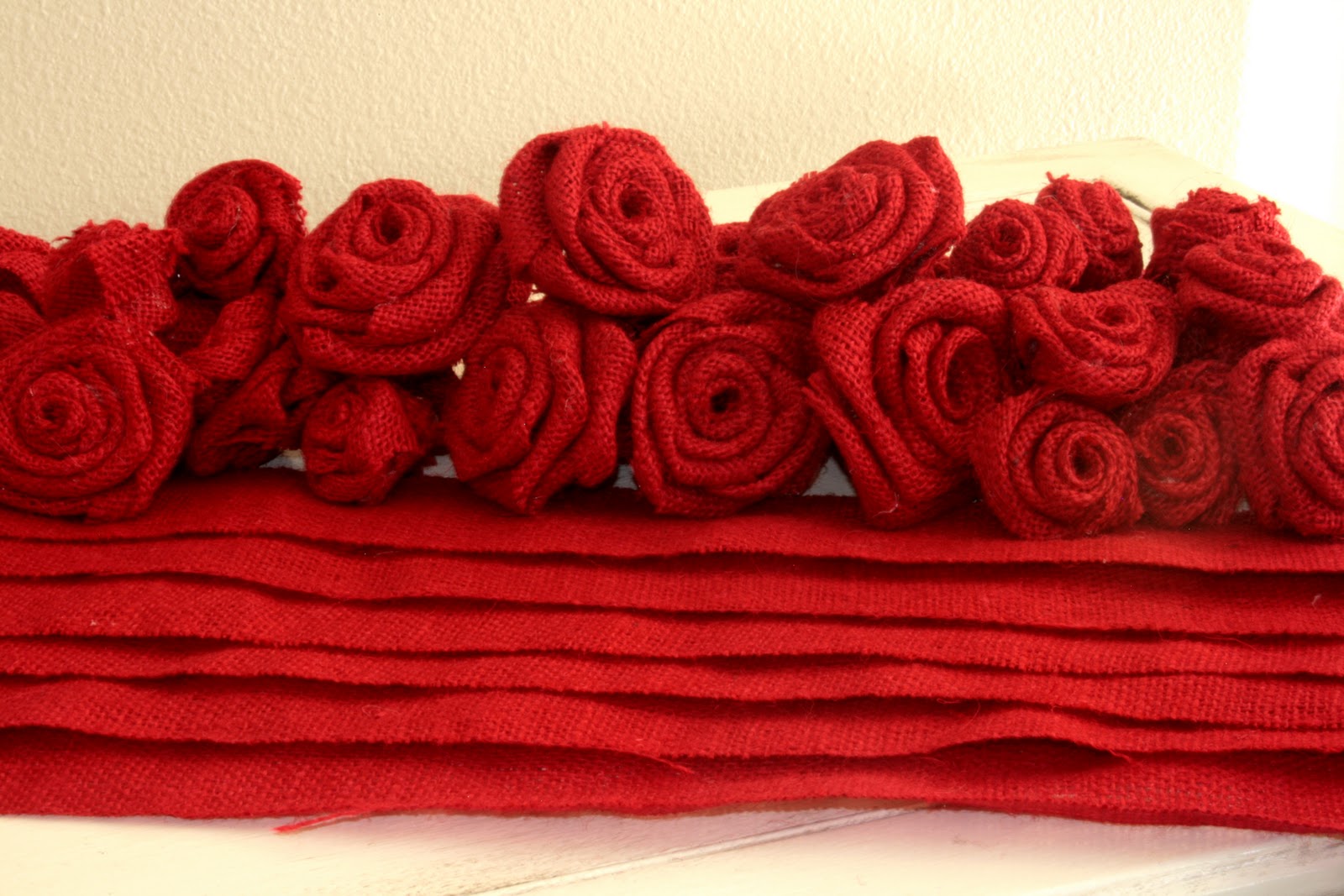 Pajama Crafters: Red Burlap Rose Wreath Tutorial