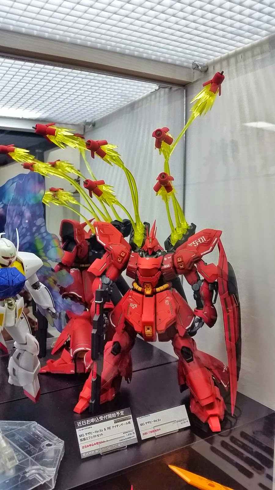 GUNDAM GUY PBandai Exclusive MG 1/100 Sazabi Ver Ka & RE/100