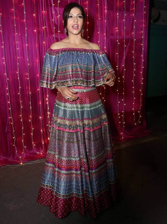 Mehreen Kaur At Zee Telugu Apsara Awards 2017 In Blue Dress