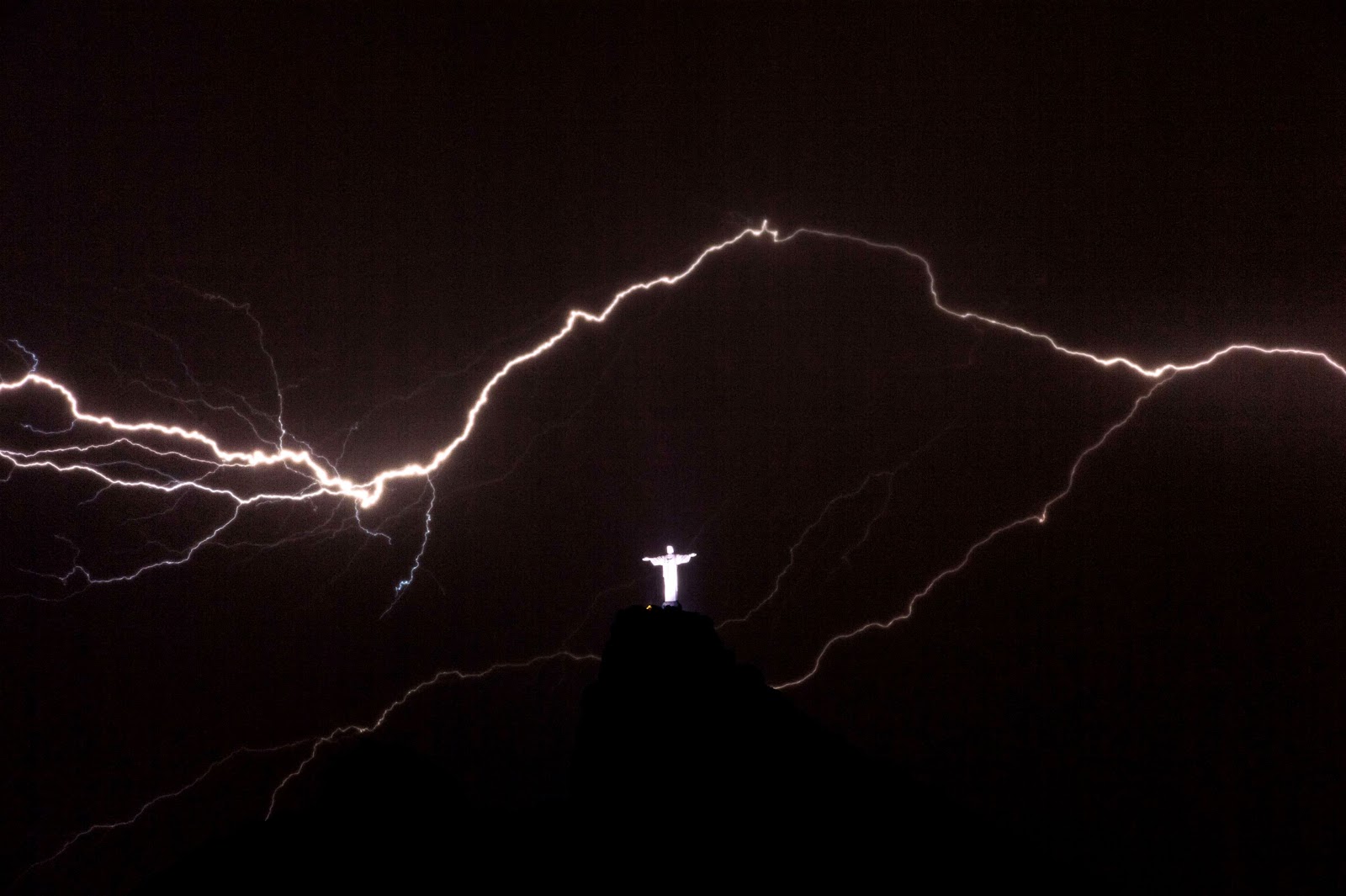 Christ the Redeemer Statue Lightning