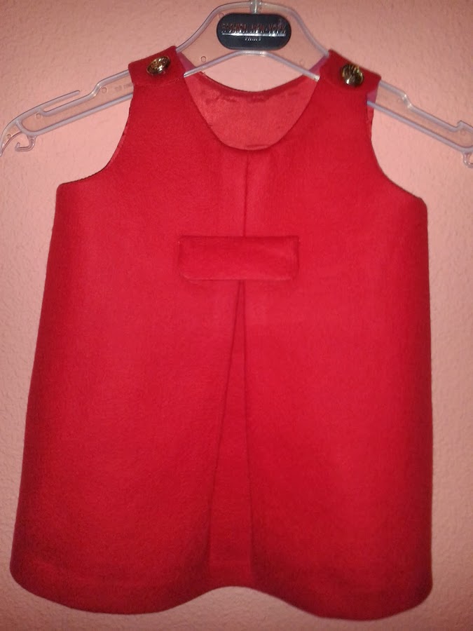 http://patronycostura.blogspot.com.es/2013/12/tema-22-vamos-hacer-un-pichi-de-nina.html