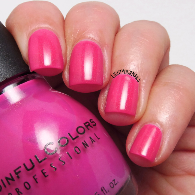 Smalto rosa Sinful Colors Cream Pink pink nail polish