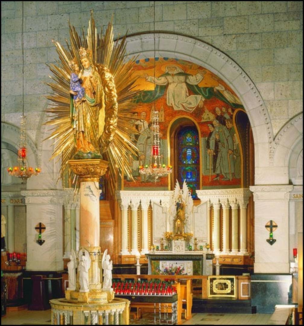 SainteAnneDeBeaupre shrine Basilica with miraculous statue of