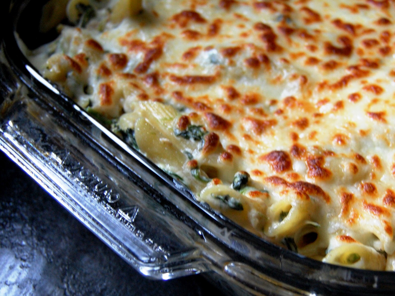 Cassie Craves Creamy Spinach Artichoke Pasta