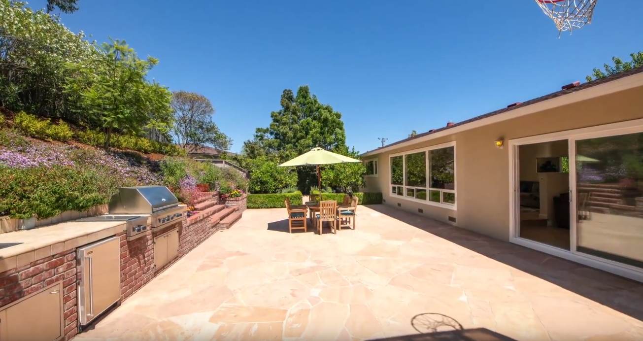13 Photos vs. 642 Tamarack Dr, San Rafael, CA vs. Home Interior Design Tour