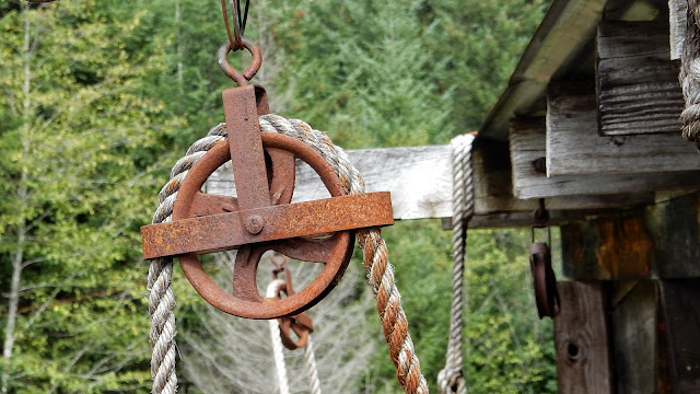 Pulley at the McLean Steam Sawmill (2015-09-07)