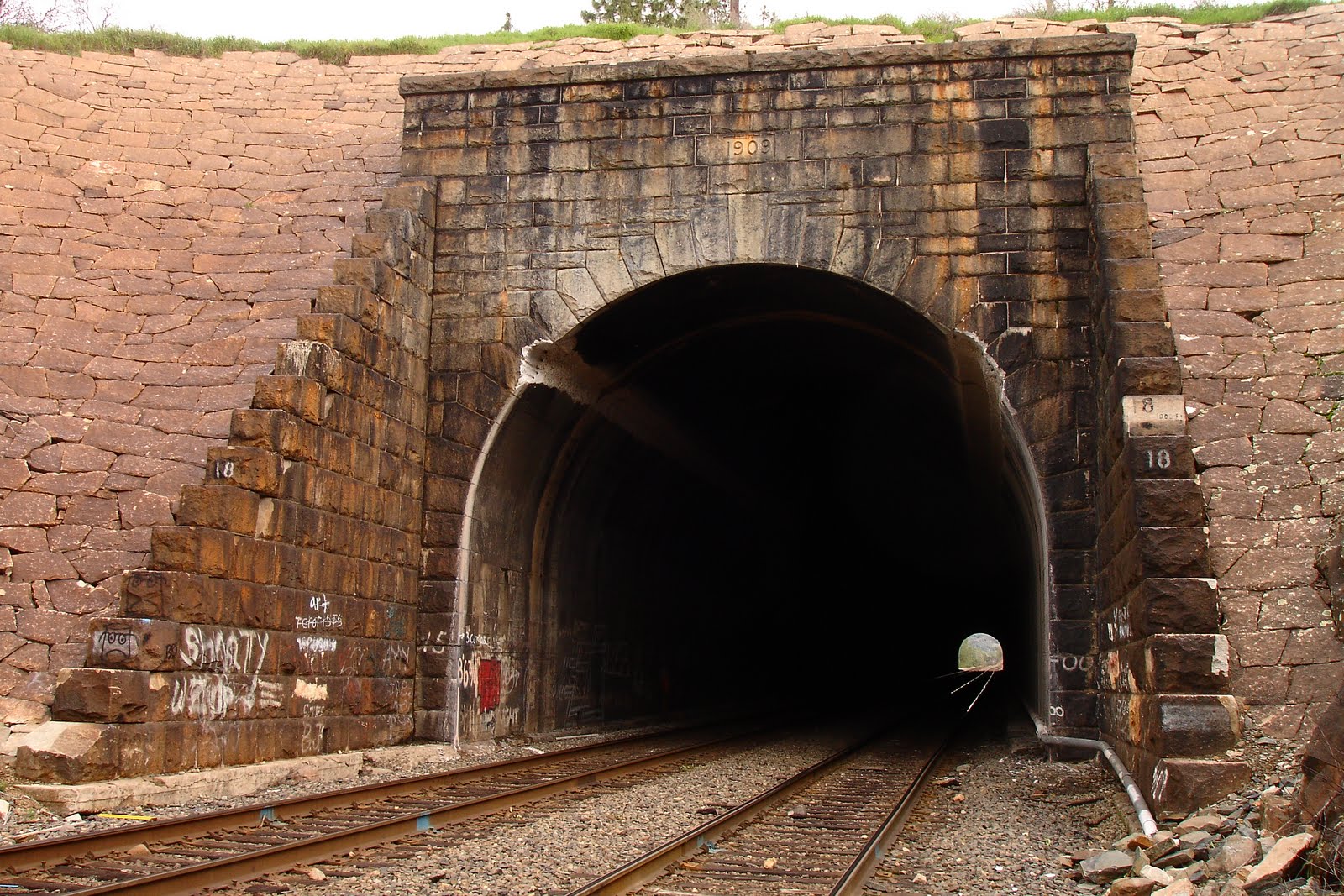 Milepost 154: A Train Blog: Tunnel 18 In Newcastle