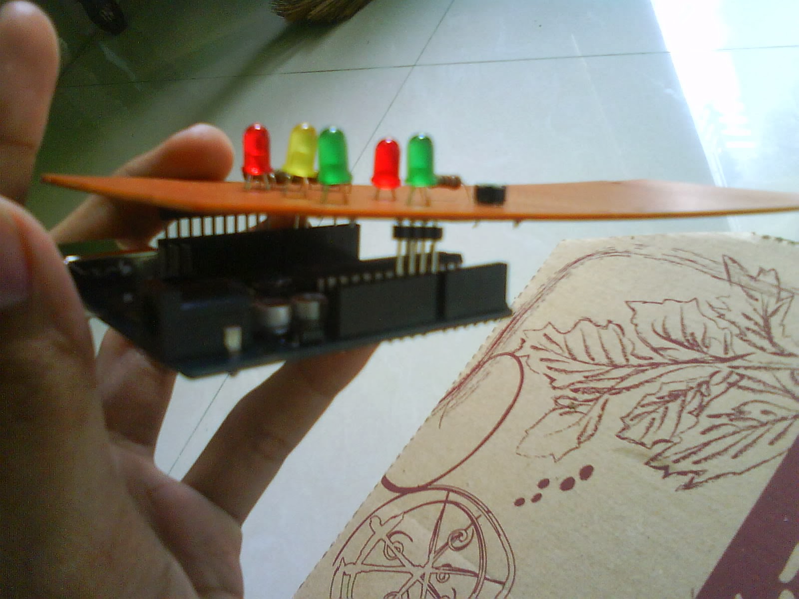 Afada's Hobby: Prototype Lampu Merah Menggunakan Arduino (UNO)