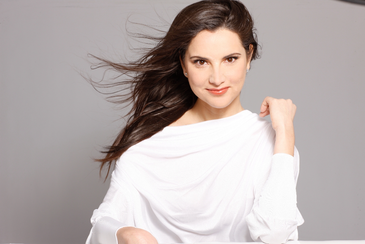 PRACK CERVANTINO Virginia Tola