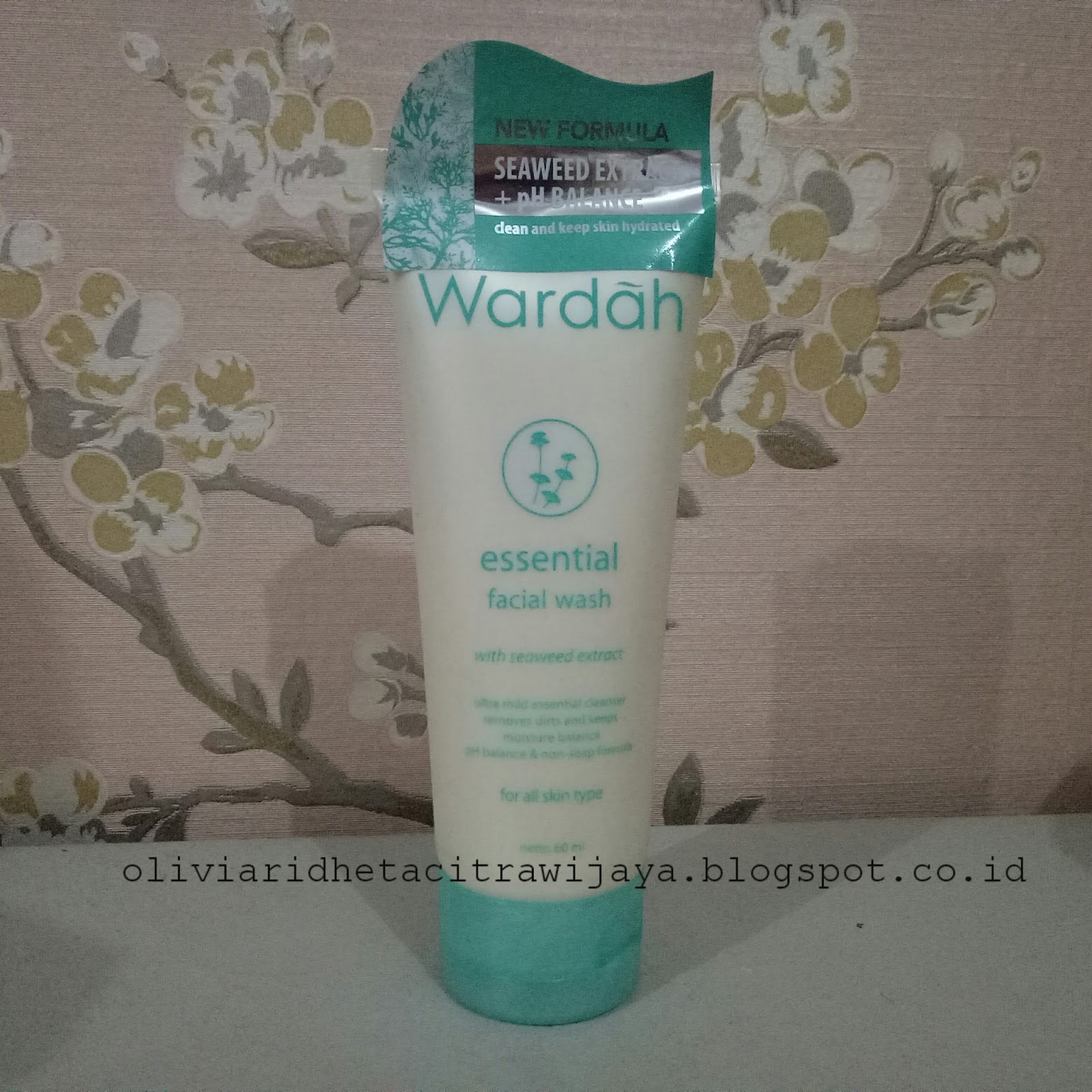[REVIEW] WARDAH ESSENTIAL FACIAL WASH UNTUK SEMUA JENIS KULIT Rhythm