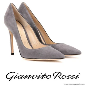 Queen Maxima wears GIANVITO ROSSI suede pumps
