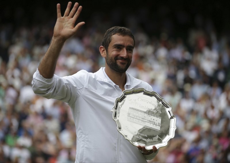 Marin Cilic in pain and tears  never really had a chance in Wimbledon final against Federer