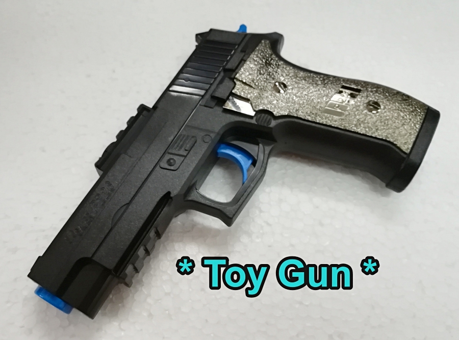 BongBongIdea TOY PISTOL GUN WITH JELLY BULLET ELECTRIC AUTO FIRE