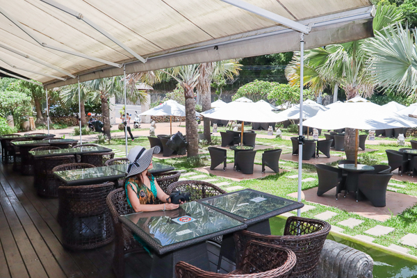 新竹莫內咖啡竹東店南洋峇里島景觀庭園，浪漫台三線重機休息站