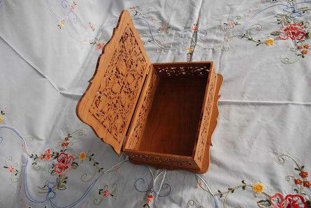 El ARTE DE LA MARQUETERIA: CAJA DE MADERA DE CEREZO