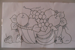 desenho de um cesta com frutas