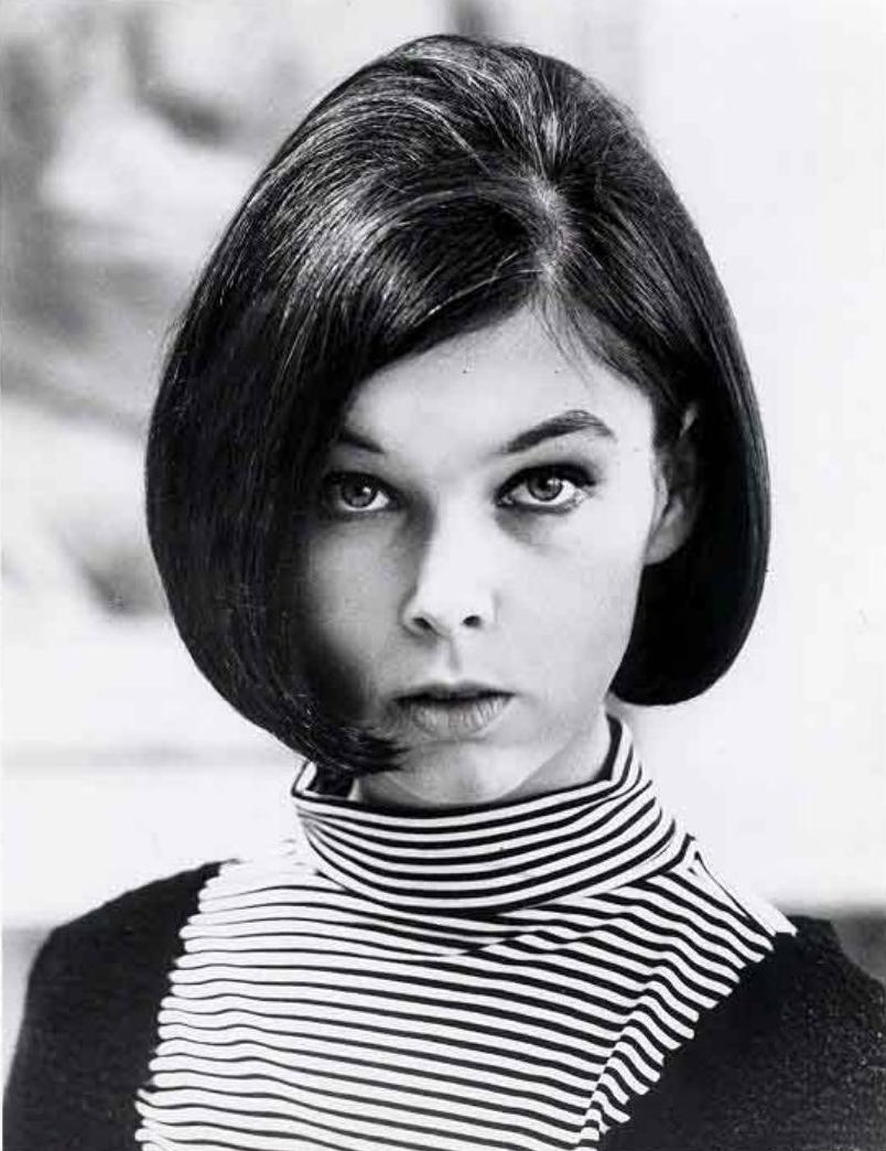 Slice of Cheesecake: Yvonne Craig, pictorial