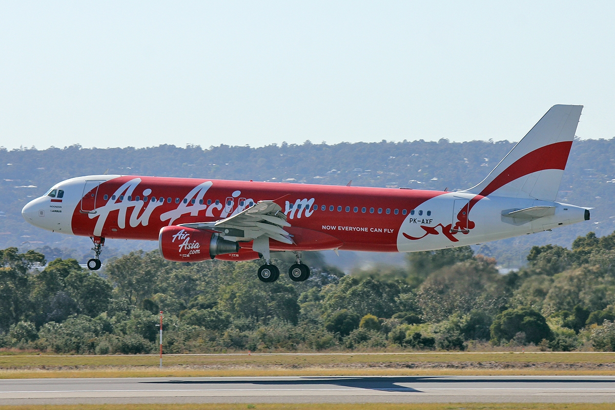 Perth Airport Spotter's Blog Air Asia A320 PKAXF diverts to