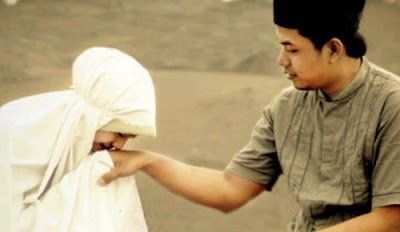 Kata-kata Yang Mampu Mendorong Suami Supaya Giat Mencari Rezeki Kata-kata Yang Mampu Mendorong Suami Supaya Giat Mencari Rezeki