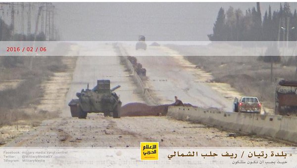دبابه T-90 الروسيه تظهر لاول مره في سوريا !! T-90%2Btank%2Bat%2BRityan%2BAleppo%2B1