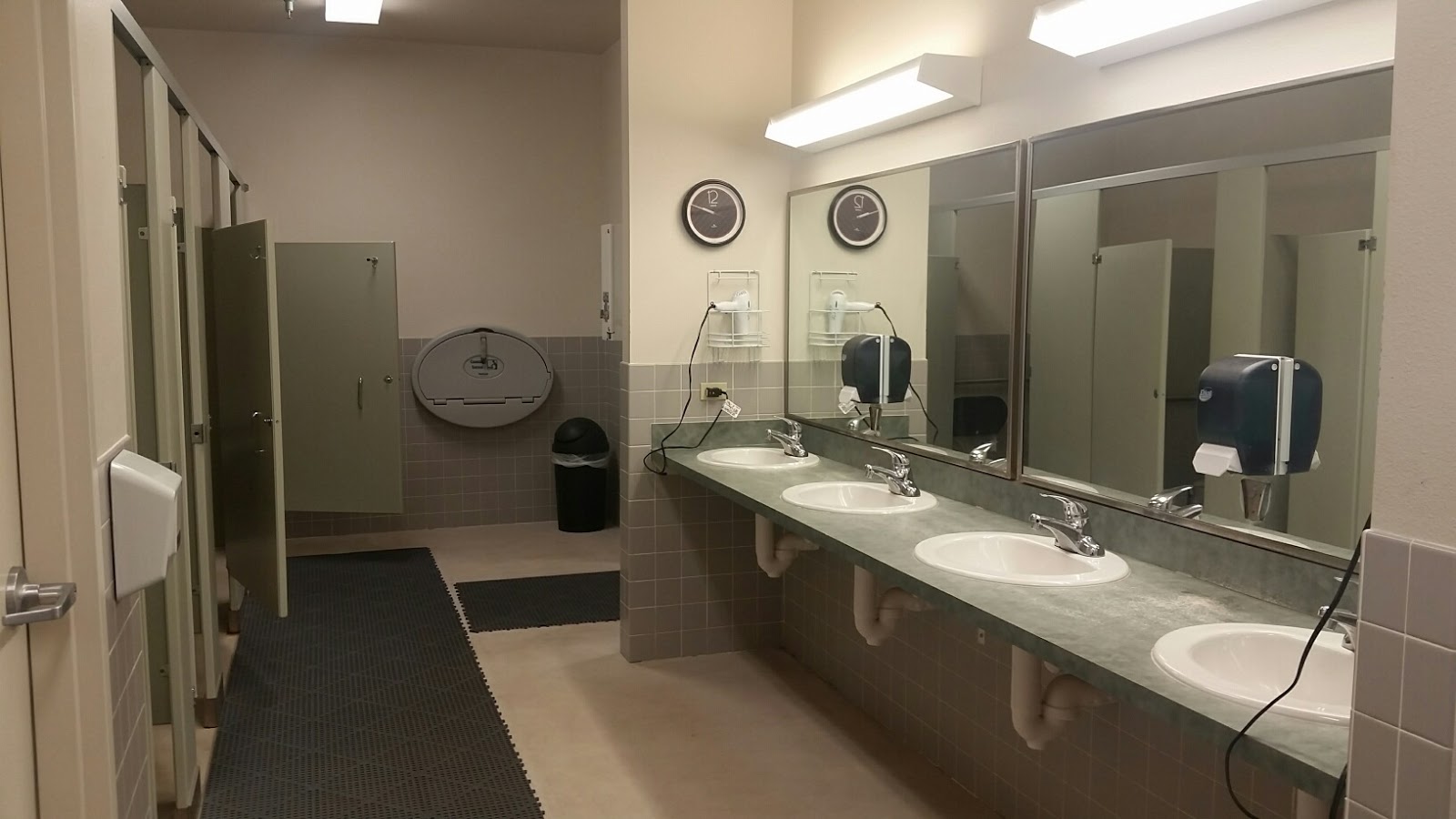 The Club McCall LOCKER ROOMS