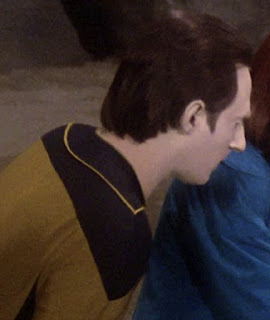 Early TNG jumpsuit piping curvature Early TNG jumpsuit piping curvature
