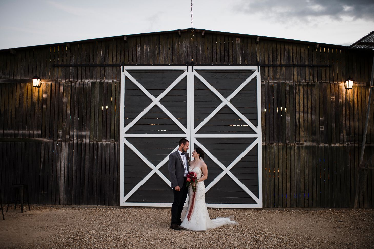 BARN WEDDING VENUE HUNTER VALLEY BAREFOOT AND BEARDED PHOTOGRAPHY