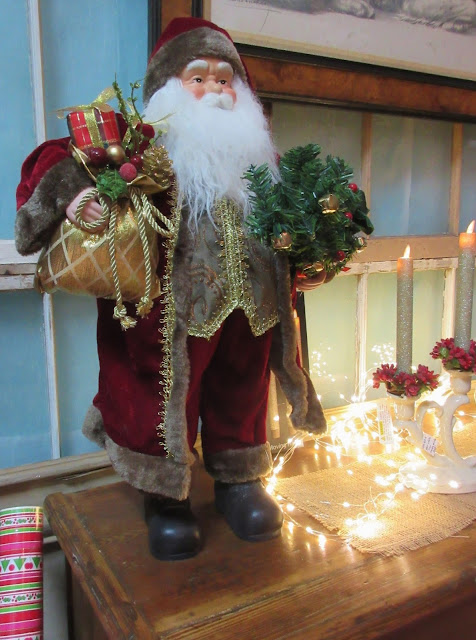 Maybe It's Just Me: It's Beginning to Feel a Lot Like Christmas