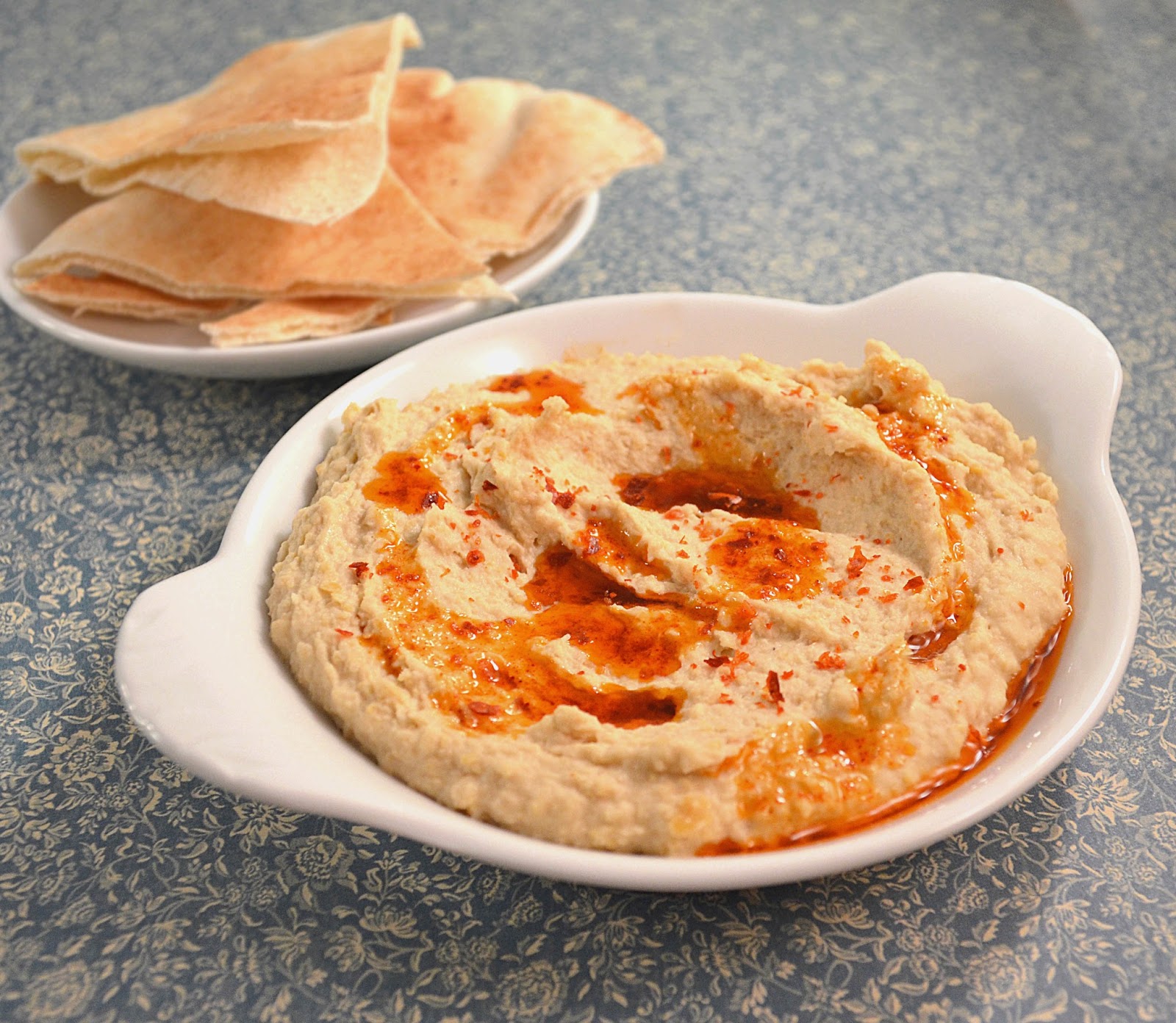 Jilly...Inspired : Restaurant Style Hummus With Smoked Paprika Drizzle