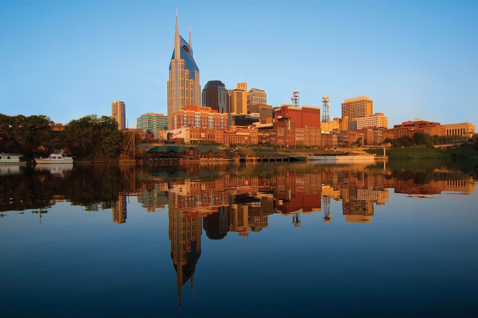 Get the cheapest flights from Newark to Nashville with Flights Bird and