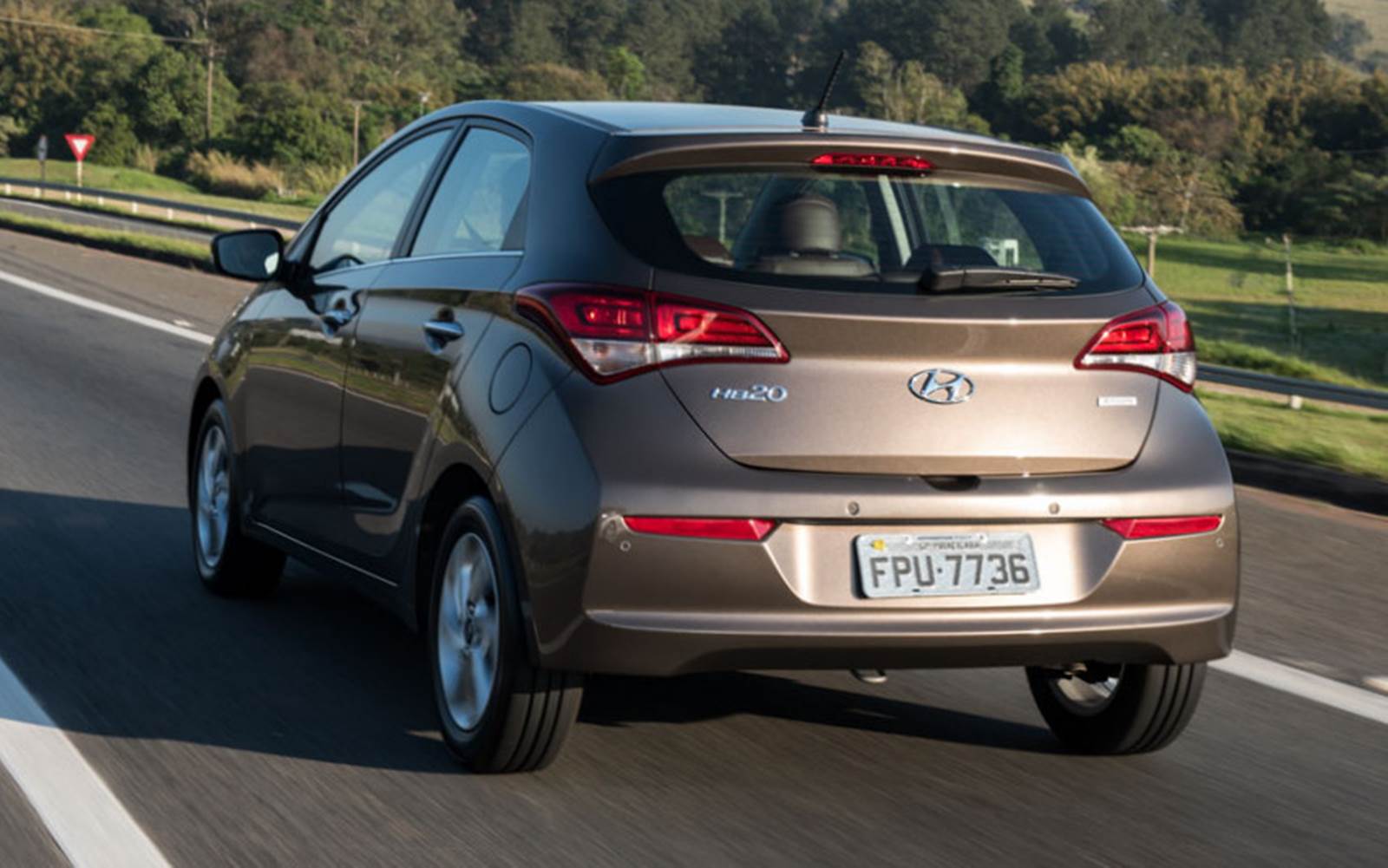 Teste: Hyundai HB20 1.6 Premium 2017 - AUTOO