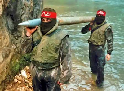 جنود حزب الله لا يعرفون السباحة لكنهم عبروا 