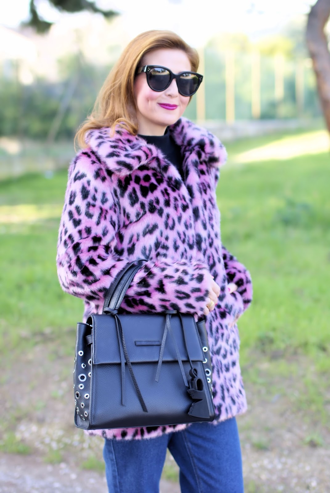 How to wear pink in the Winter pink leopard faux fur jacket Fashion