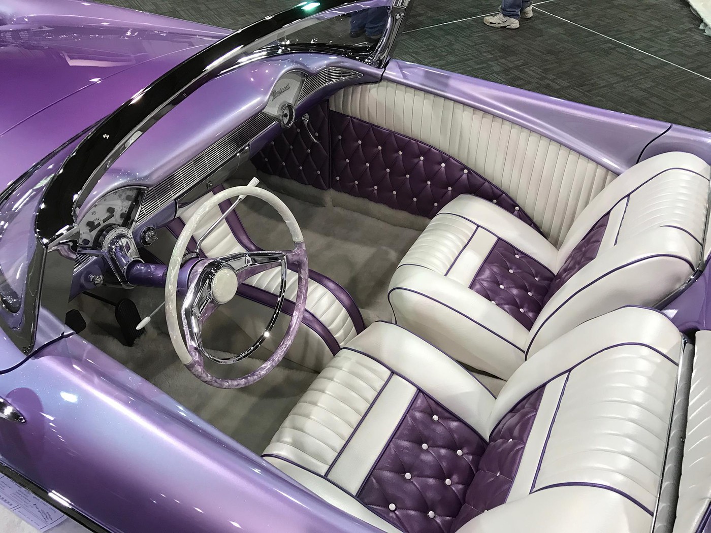 Автомобиль Custom Royal с мягким верхом