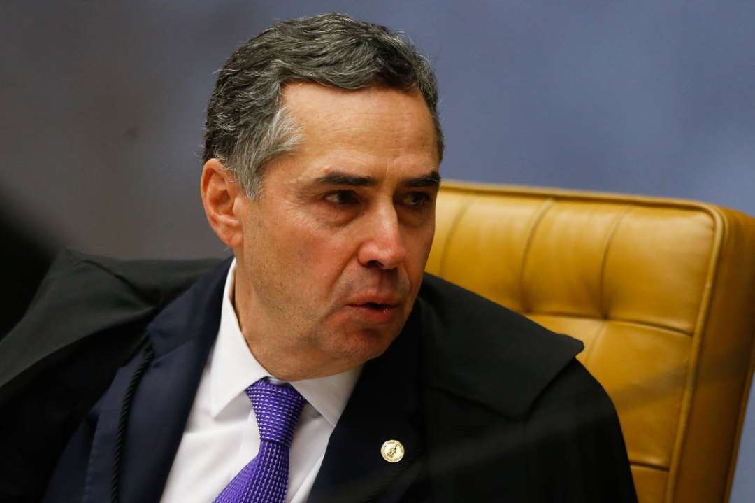 Em tom irônico, Barroso diz que Judiciário está mudando 'lentamente'