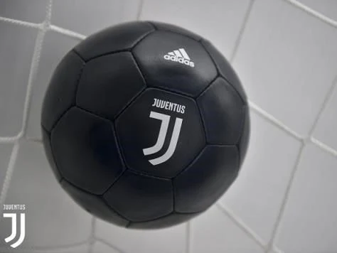 logo juventus yang baru bola kaki