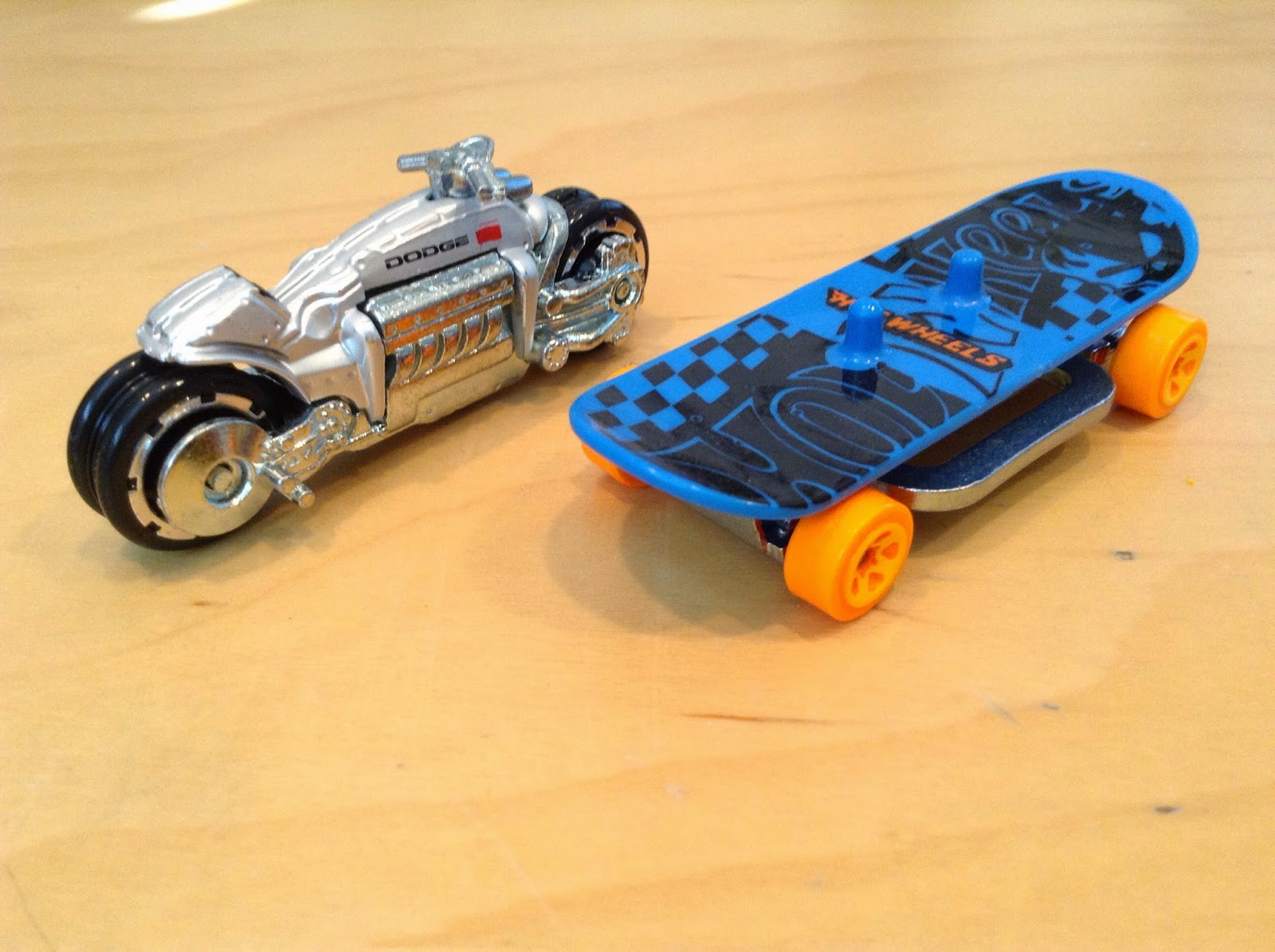 JULIAN'S HOT WHEELS BLOG Dodge Tomahawk & Skate Punk